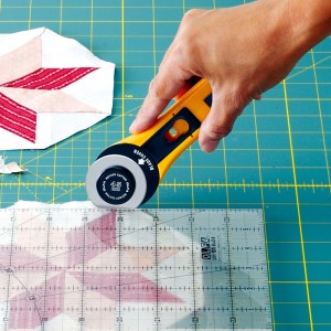 Olfa® cutter rotatif RTY-2/G, 45 mm/jaune